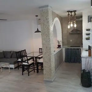 https://corredera-home-parking-casco-historico-cordoba.es-andalucia.com